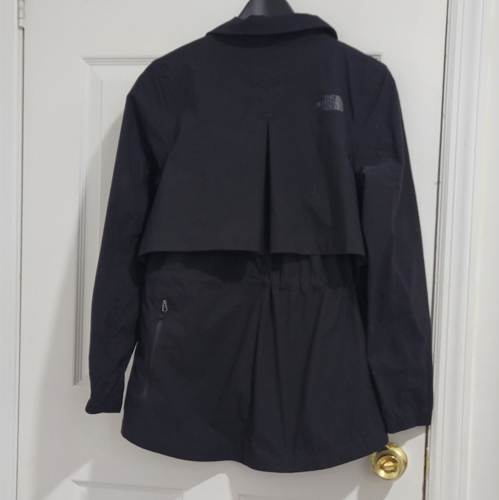The North Face Black Lightweight Zip Jacket - Picture 5 of 12